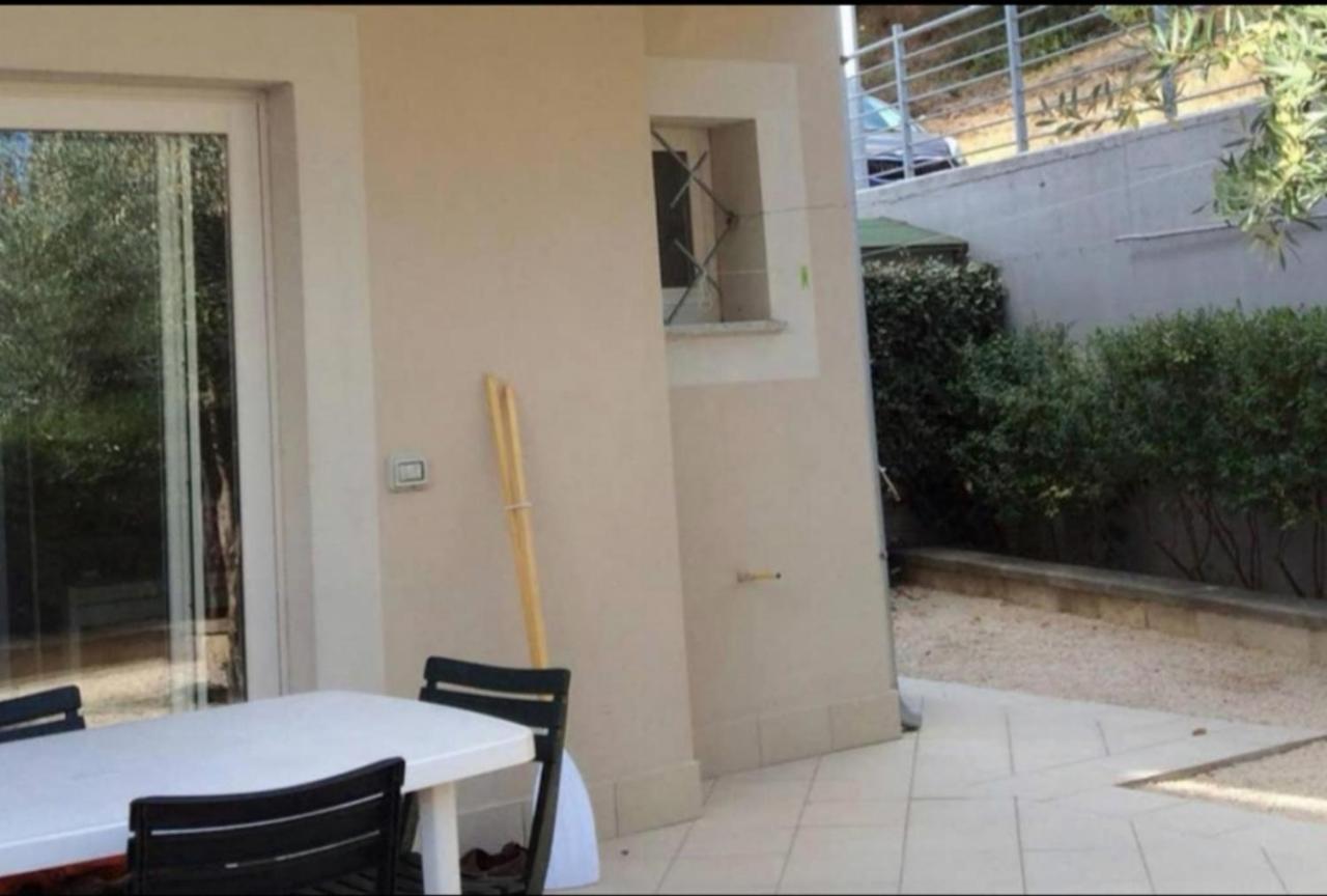 Villetta Federico Climatizzata Con Giardino Privato Viddalba 외부 사진